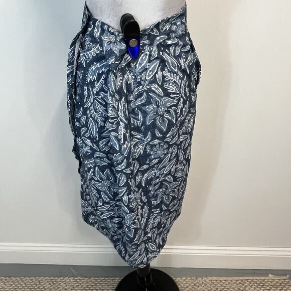 Rustica Rip Skirt Hawaii Women's size XL Blue White Floral Wrap Beach Cover Up - Picture 7 of 8